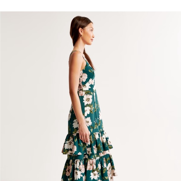 A&F Drama Ruffle Tiered Maxi Dress in Green Floral Sz Large Petite - Picture 2 of 6